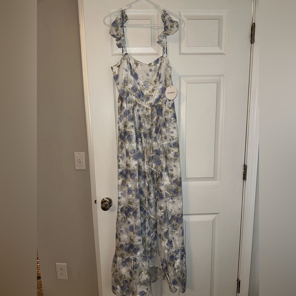 SOLD NWT BLUE AND WHITE FLORAL MAXI RUFFLE DRESS WITH SLIT - FORMAL DRESS - Picture 11 of 15